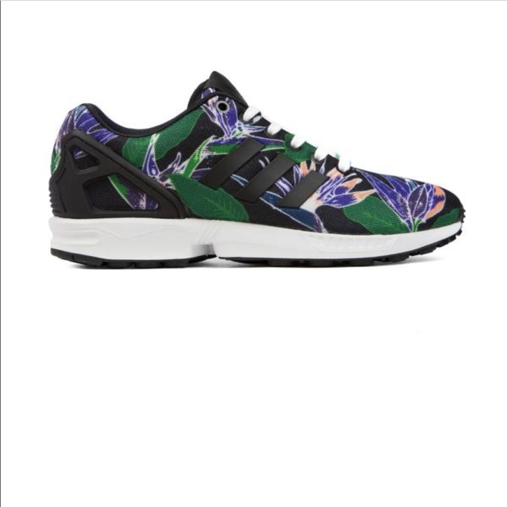Adidas floral torsion sneakers 👟